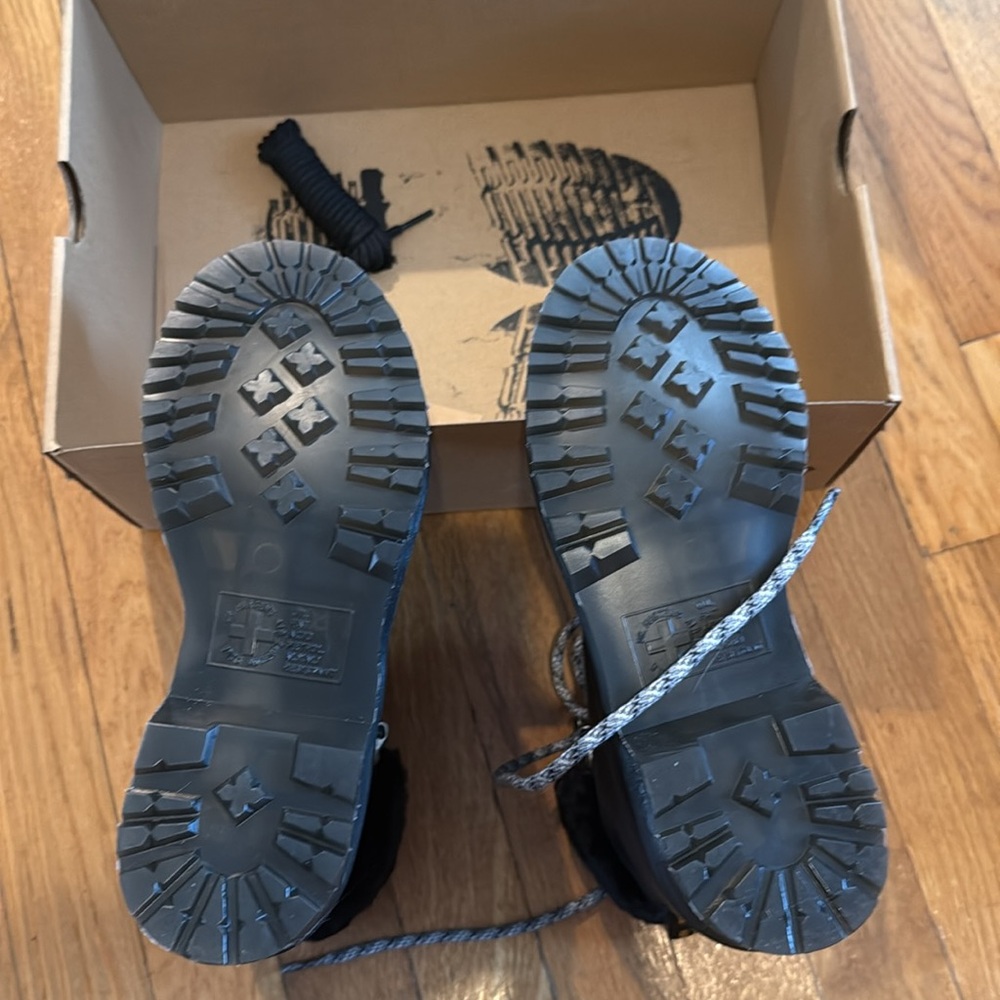 Dr. Martens Black Women's Fur-Lined Combat Boots - Picture 4 of 6